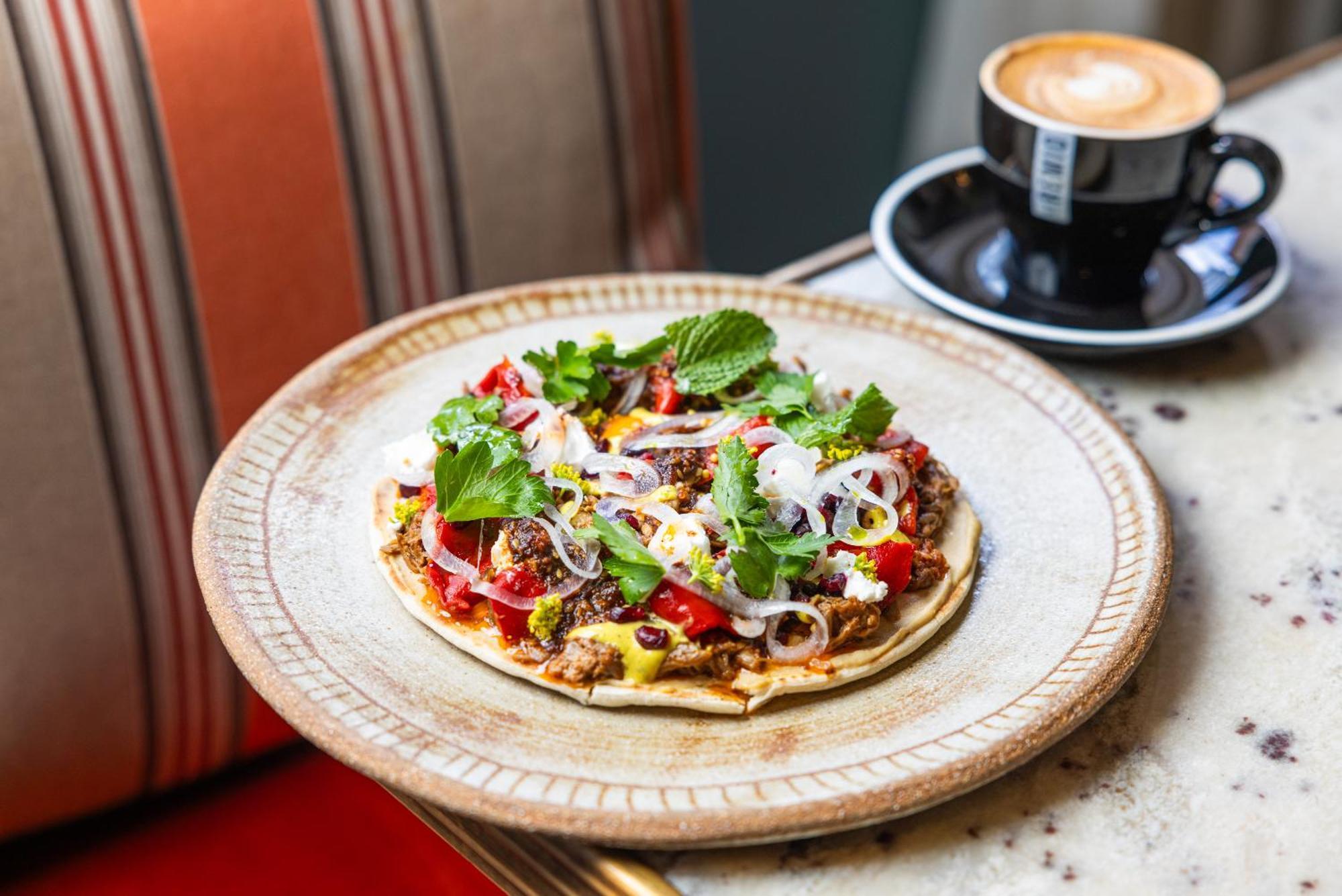 Ovolo The Valley Brisbane Buitenkant foto A vegan pizza at the restaurant