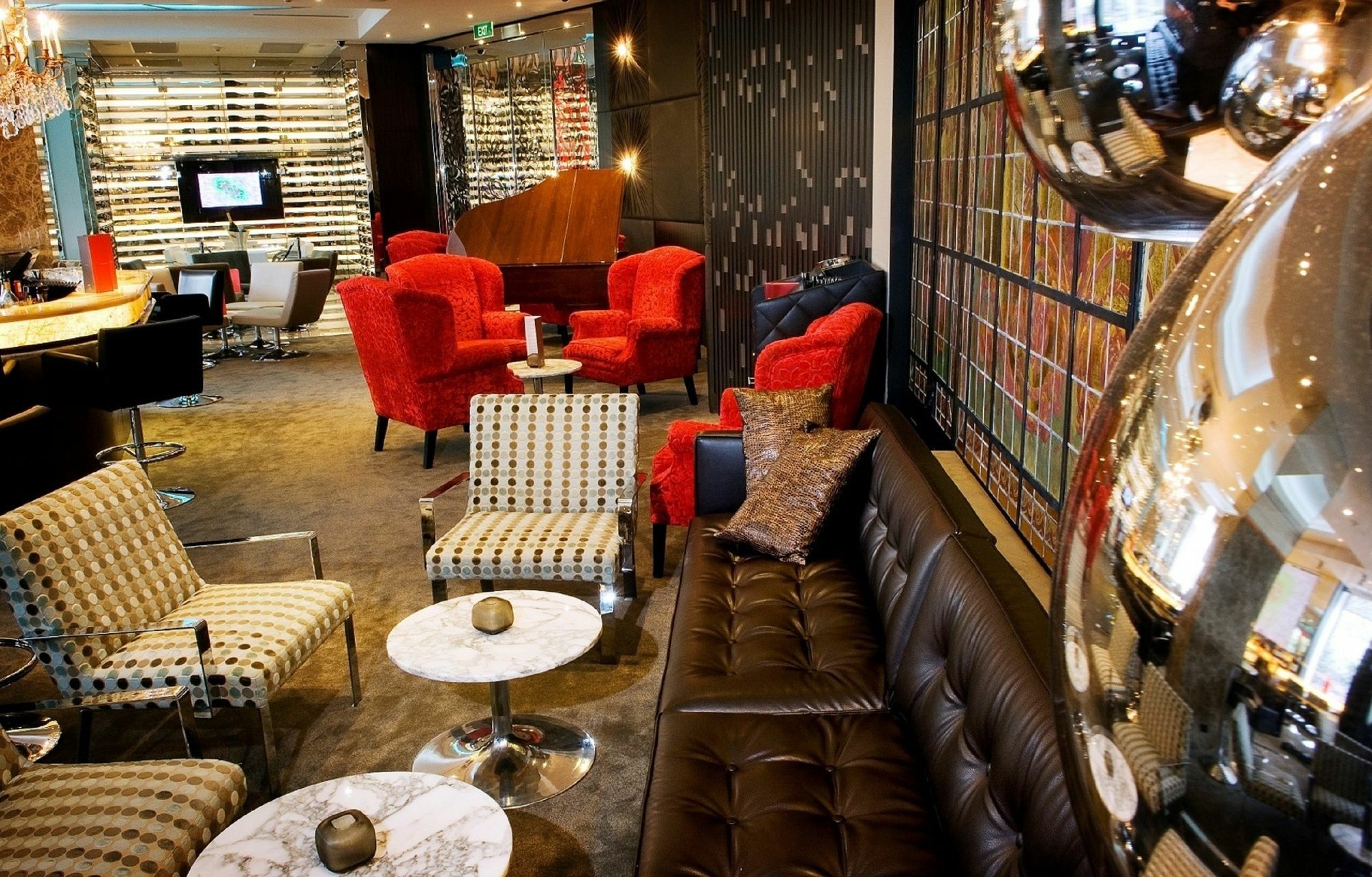 Ovolo The Valley Brisbane Buitenkant foto The interior of the lounge